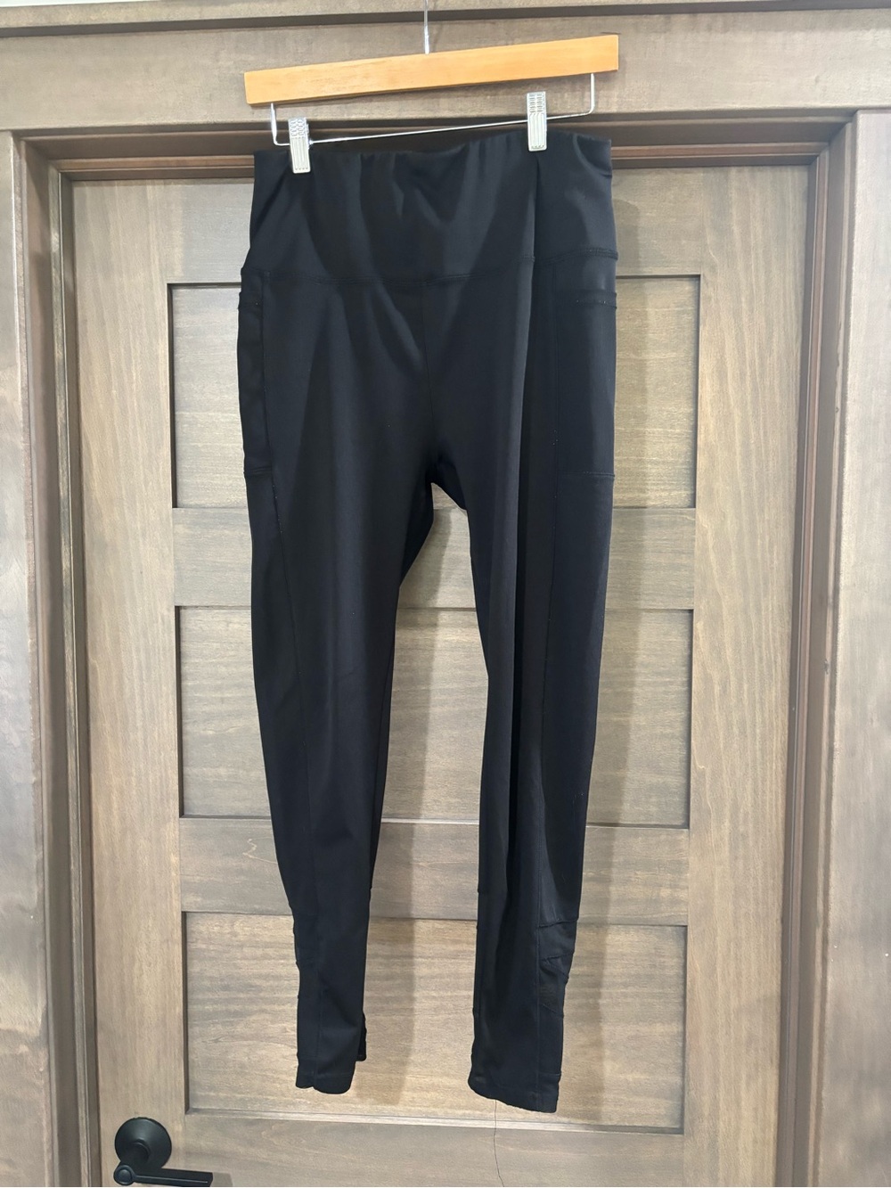 shosho Black High-Waist Performance Leggings